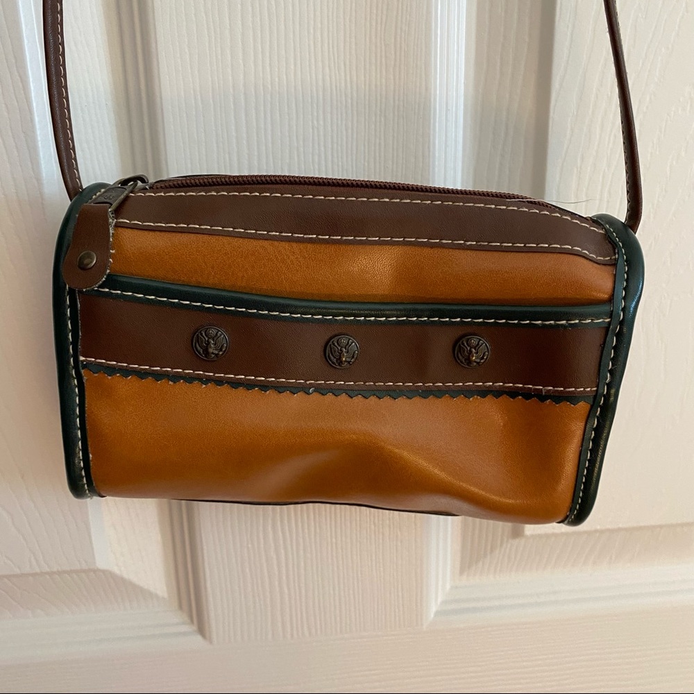 EUC brown leather with dark green trim purse